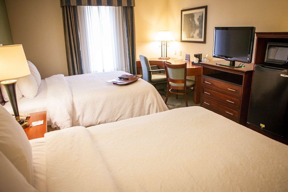 Two Queen Beds Non-Smoking - Photo 1