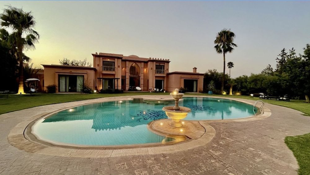 Villa photo 1