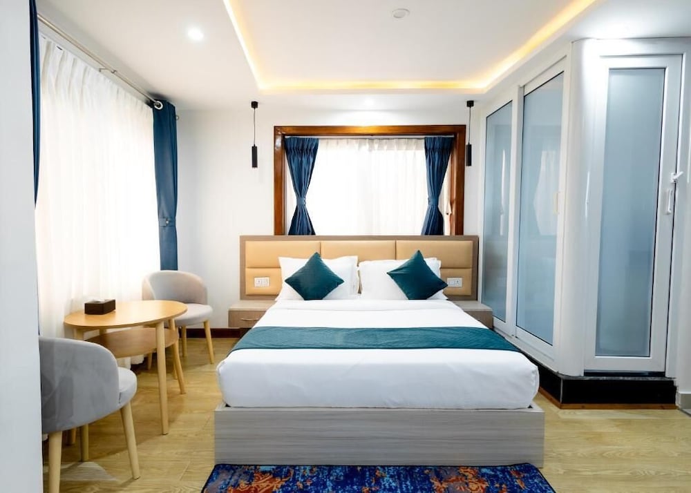 Deluxe Single Room