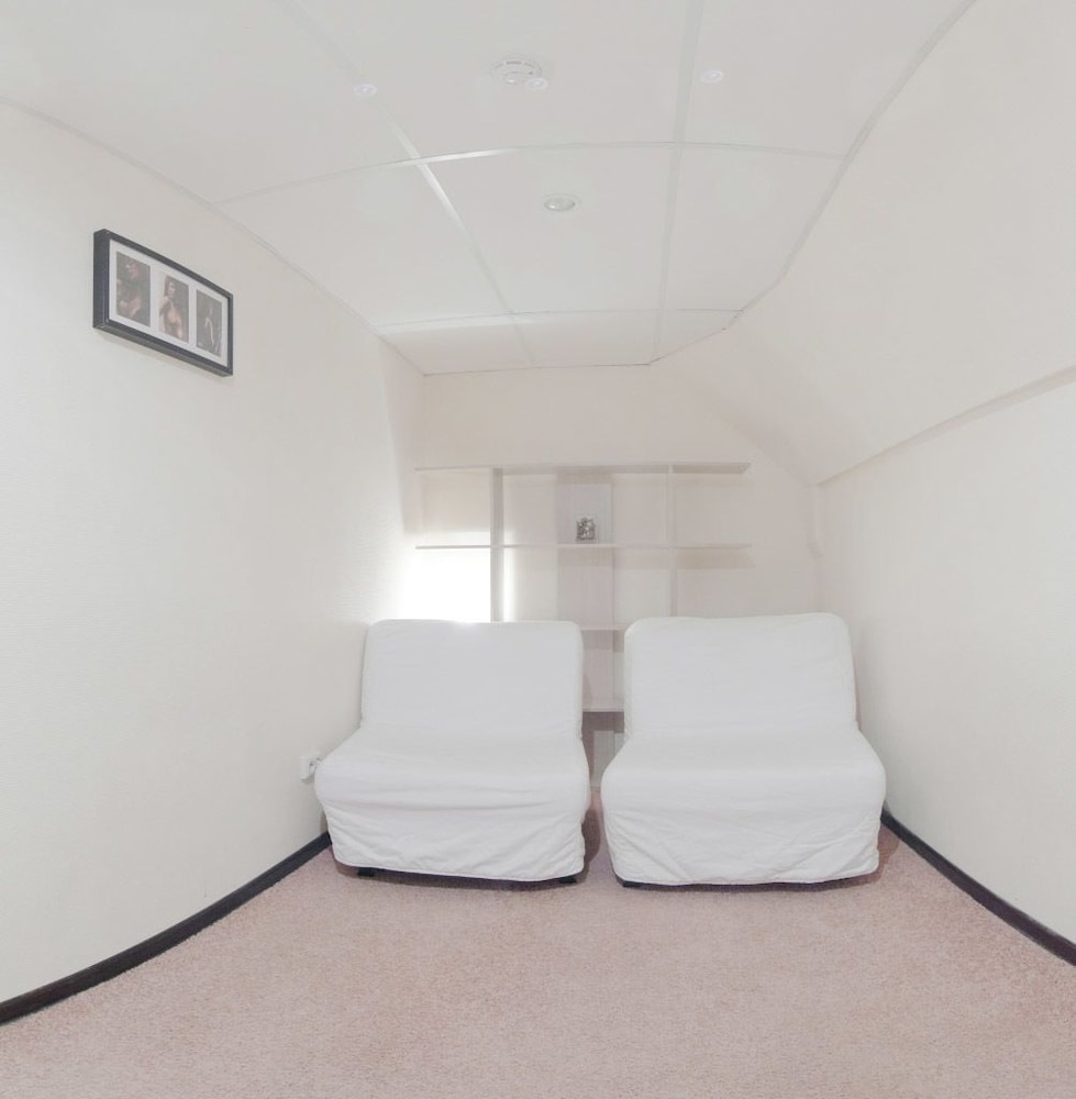 Economy Twin Room photo 2
