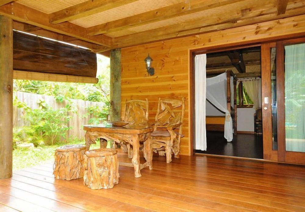 Bamboo Bungalow, park view photo 2