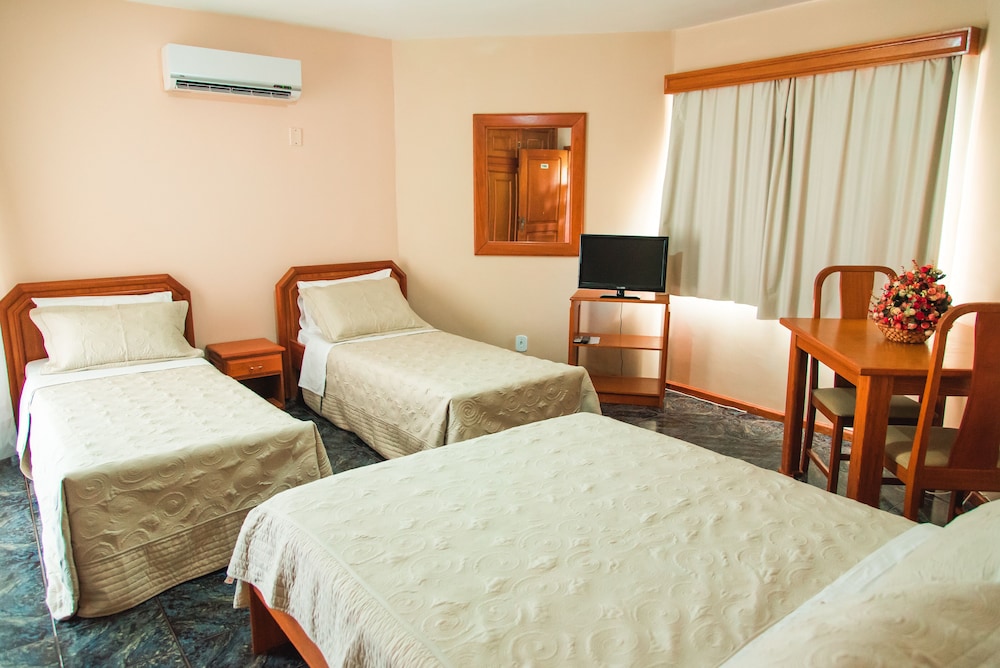 Quarto Standard Familia, Cama Casal + 02 Solteiro