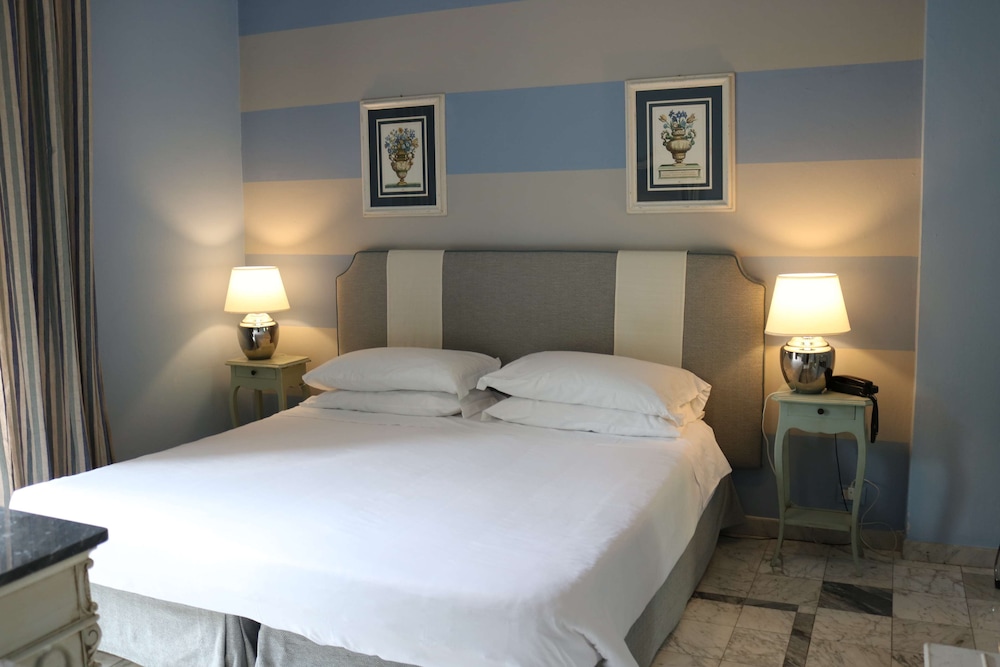 Classic Room, Multiple Beds, Non Smoking