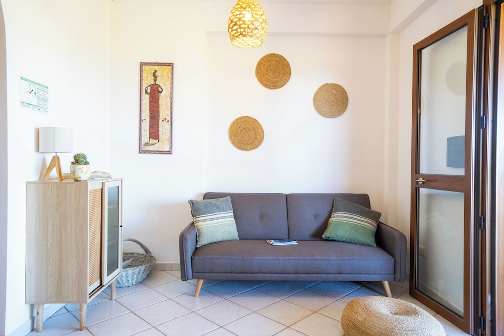 Deluxe Apartment, 2 Bedrooms, Terrace, Sea View photo 3