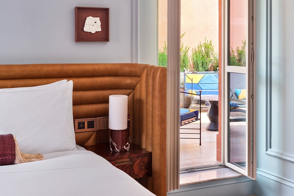 Suite, 1 Bedroom thumbnail 6