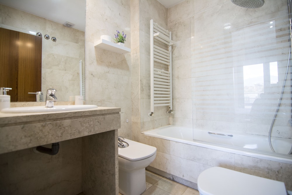 EnjoyGranada LUJO Swimming Pool and Parking, Billede 7