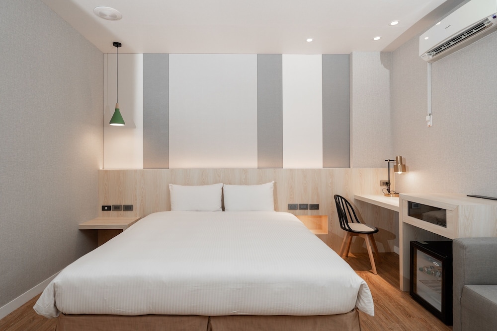 Superior Double Room (2021 renovated) photo 2