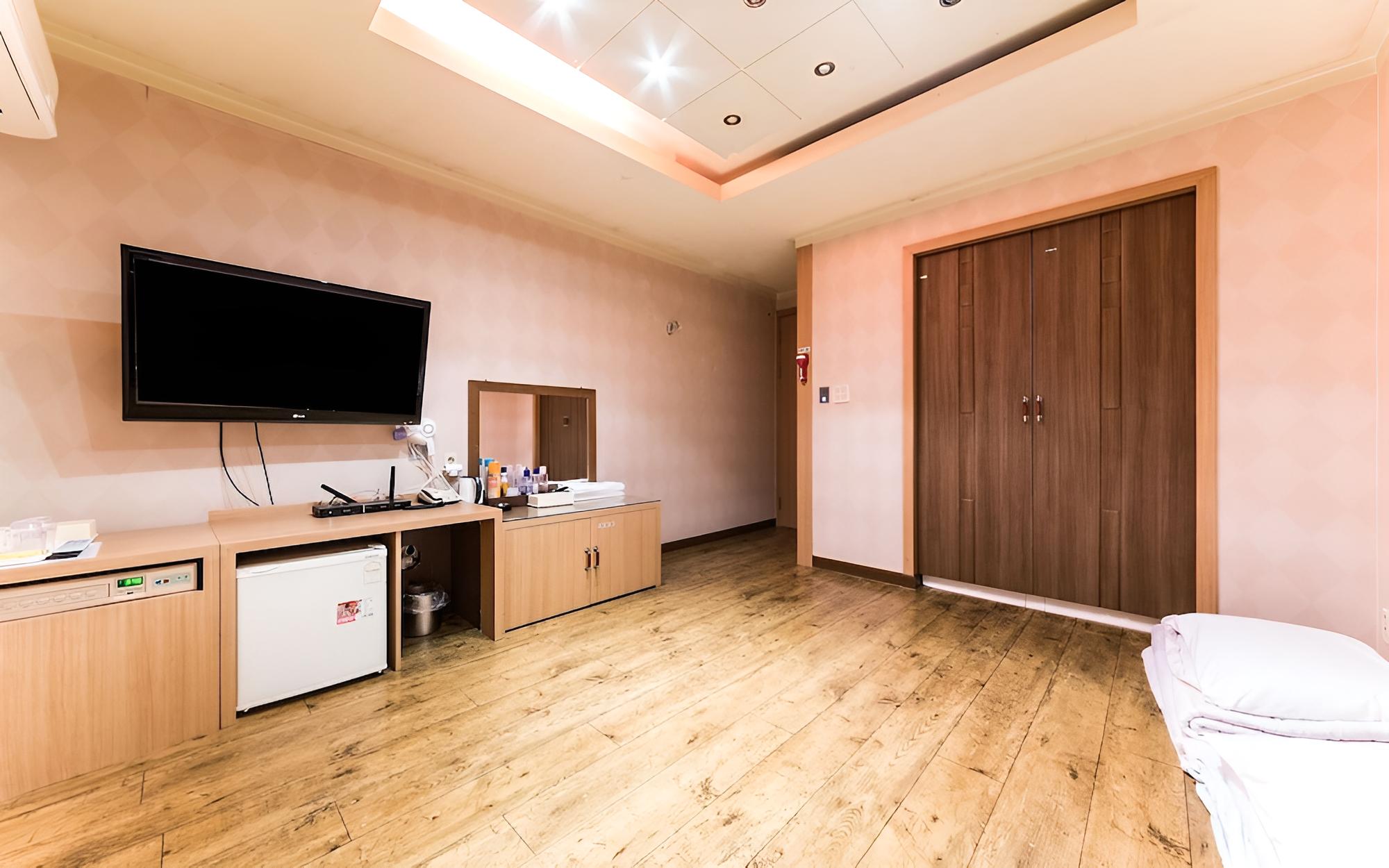 Room (Ondol room) - Photo 6