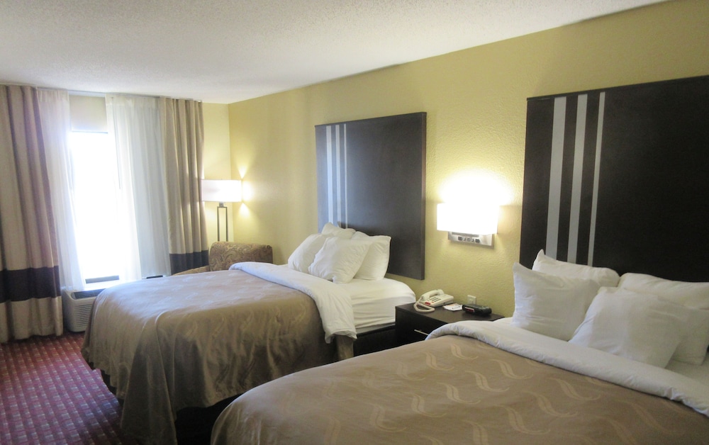 Standard Room, 2 Double Beds - Photo 7