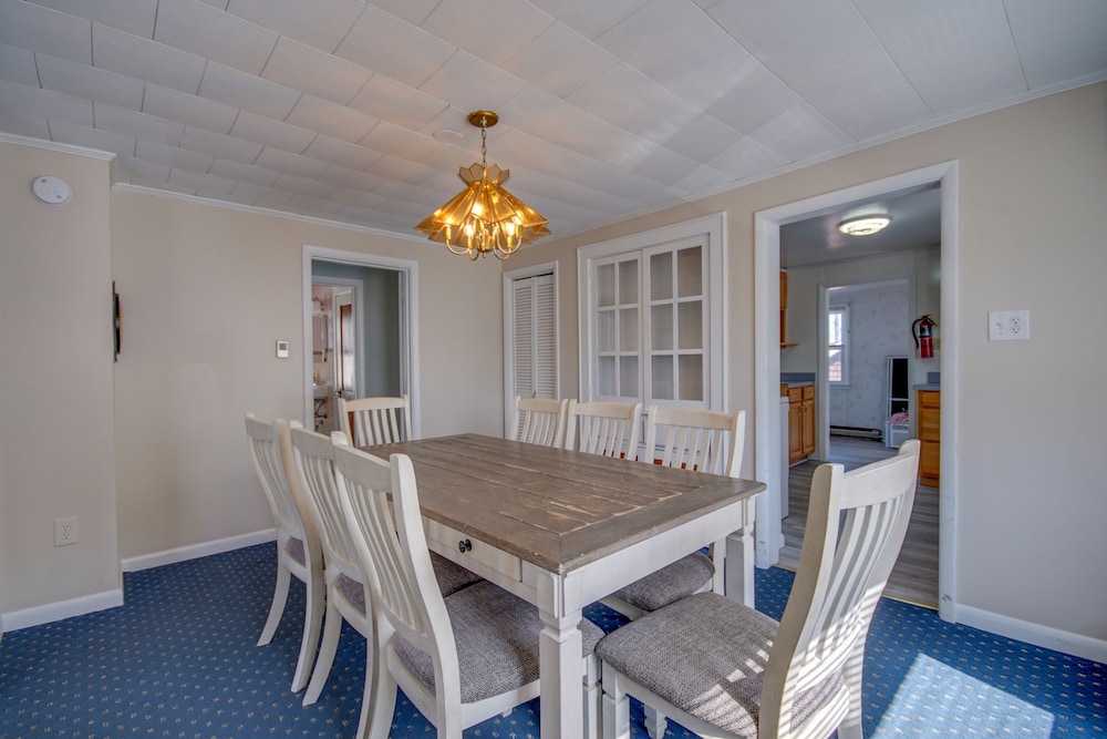 Apartment, 2 Bedrooms, Poolside - Photo 8