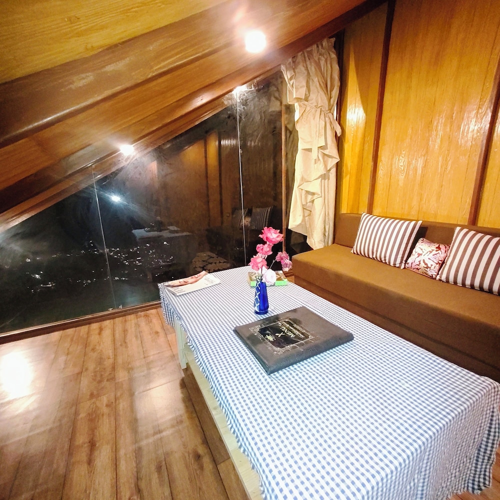 Deluxe Twin Room - Photo 10