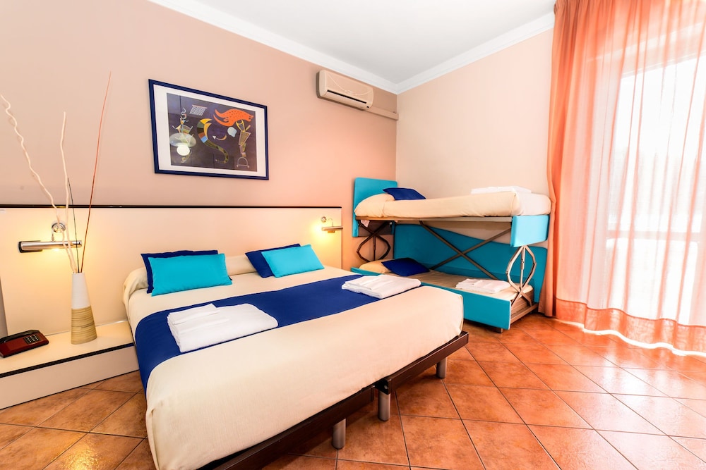 Comfort Quadruple Room, Sea View photo 1