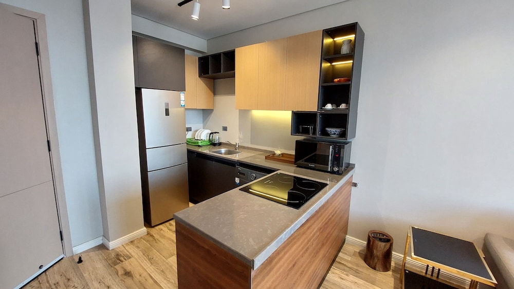 Luxury Apartment, 2 Bedrooms, Balcony, Garden View photo 3