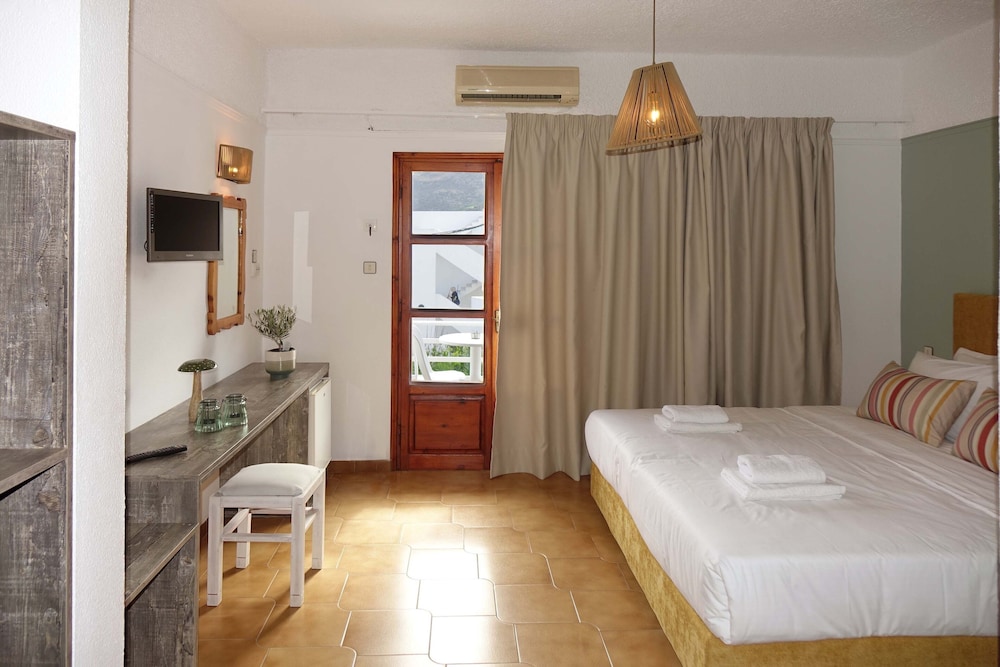 Classic Quadruple Room photo 1