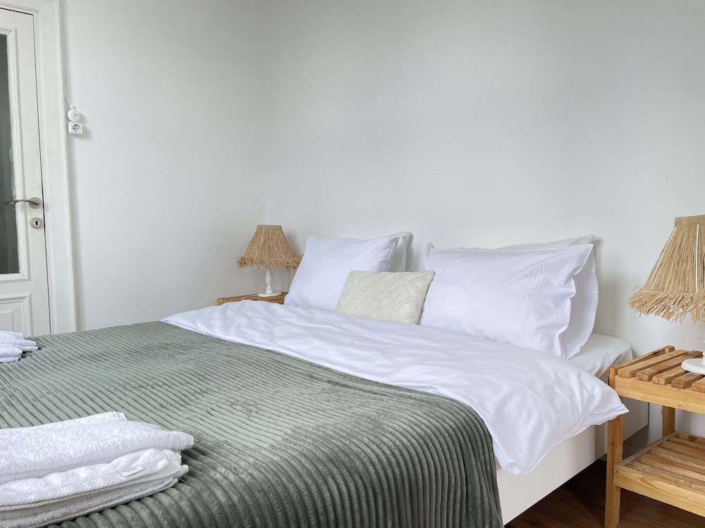 Deluxe Triple Room, 1 Bedroom, Non Smoking photo 2