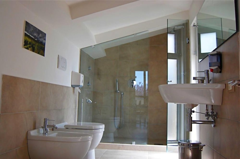 Double Or Twin Room photo 3