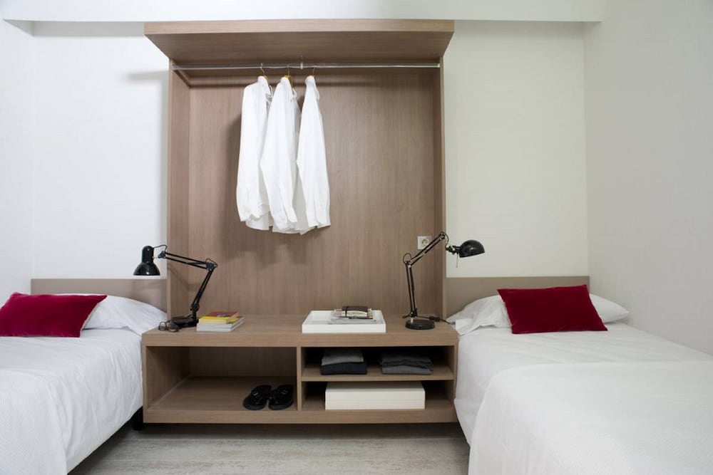 Apartment, 2 Bedrooms, 2 Bathrooms photo 2