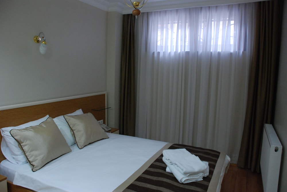 Triple Economy Apartment(Basement) photo 1
