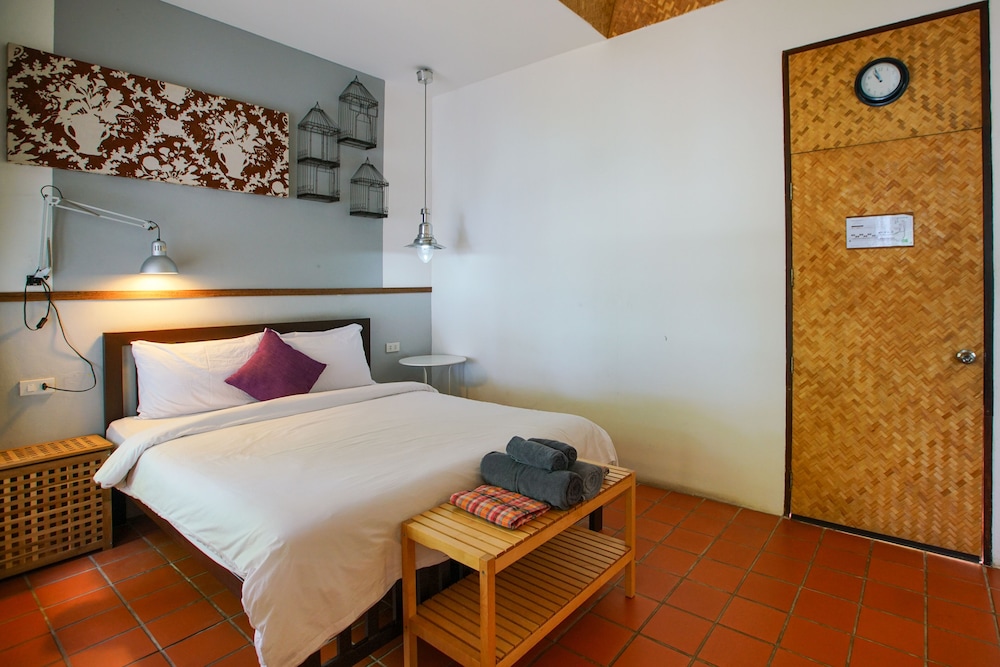 Beachfront Bungalow with Full Board photo 2