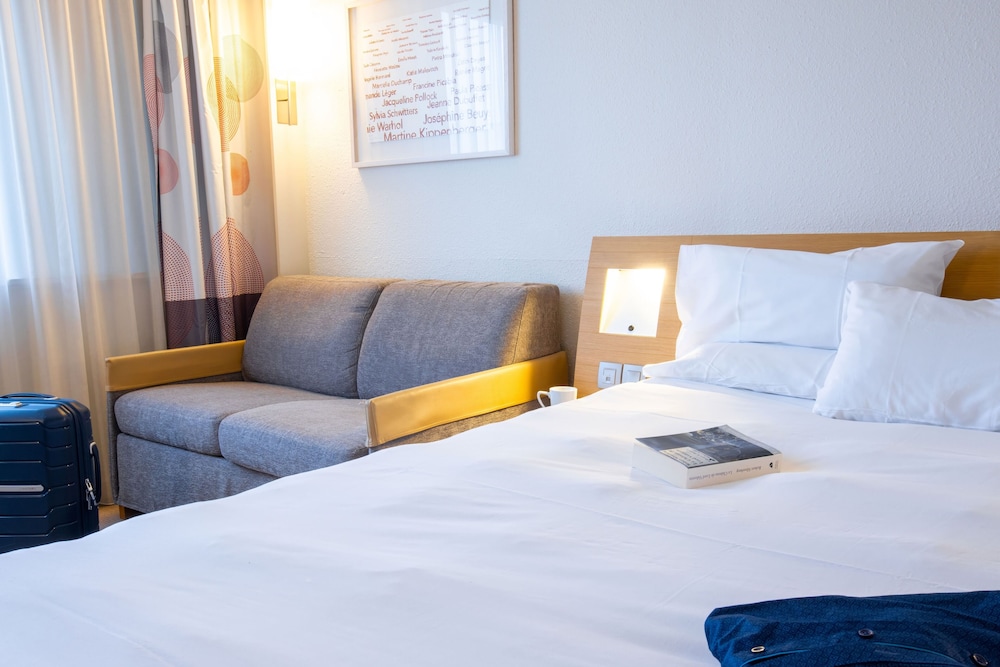 Standard Room, 1 Double Bed with Sofa bed - Photo 1