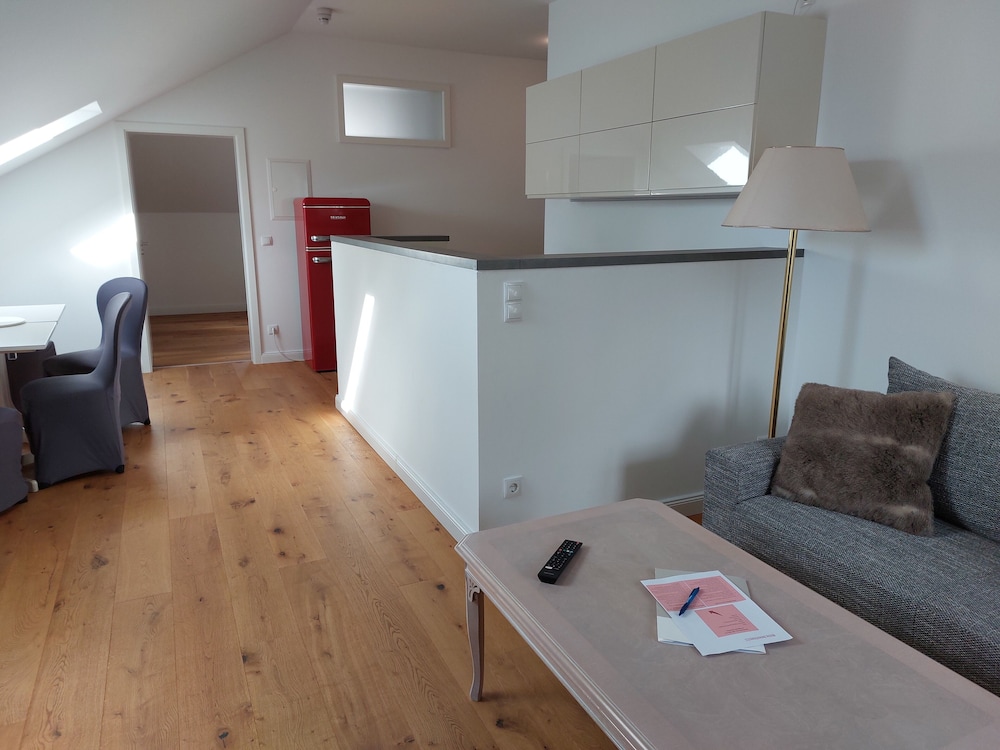 Apartment, 1 Bedroom - Photo 2