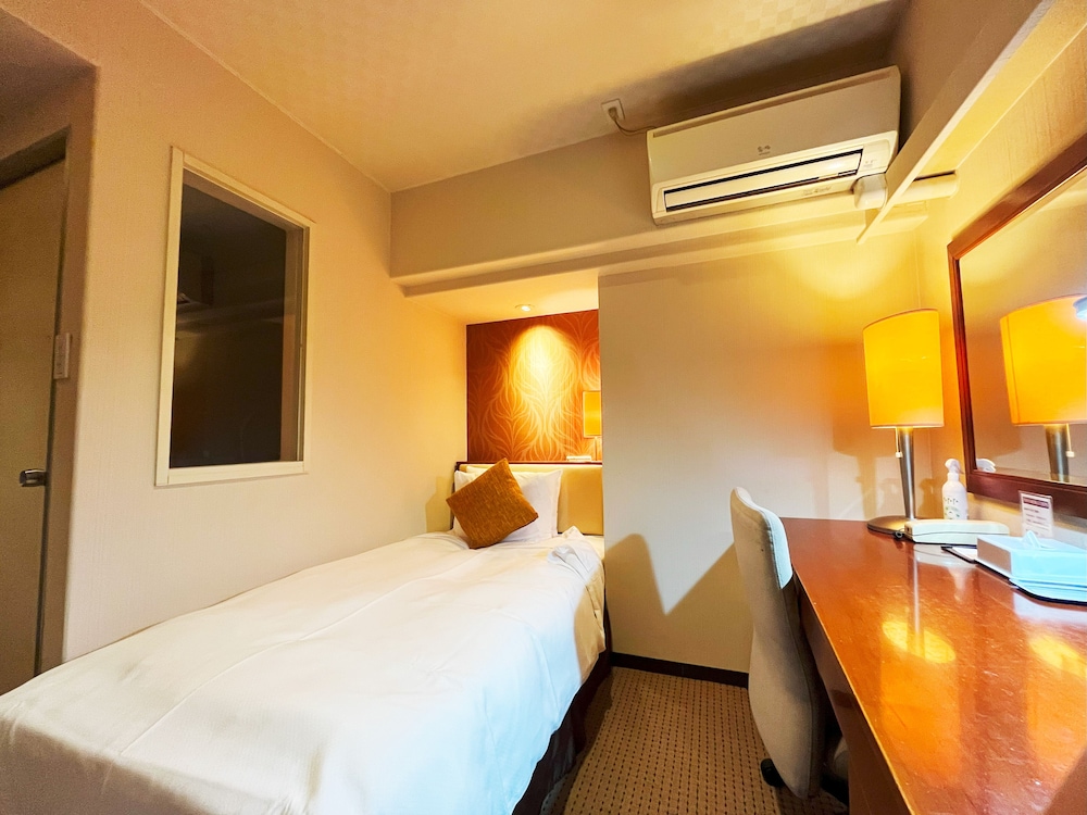 Compact Single Room, Smoking photo 2