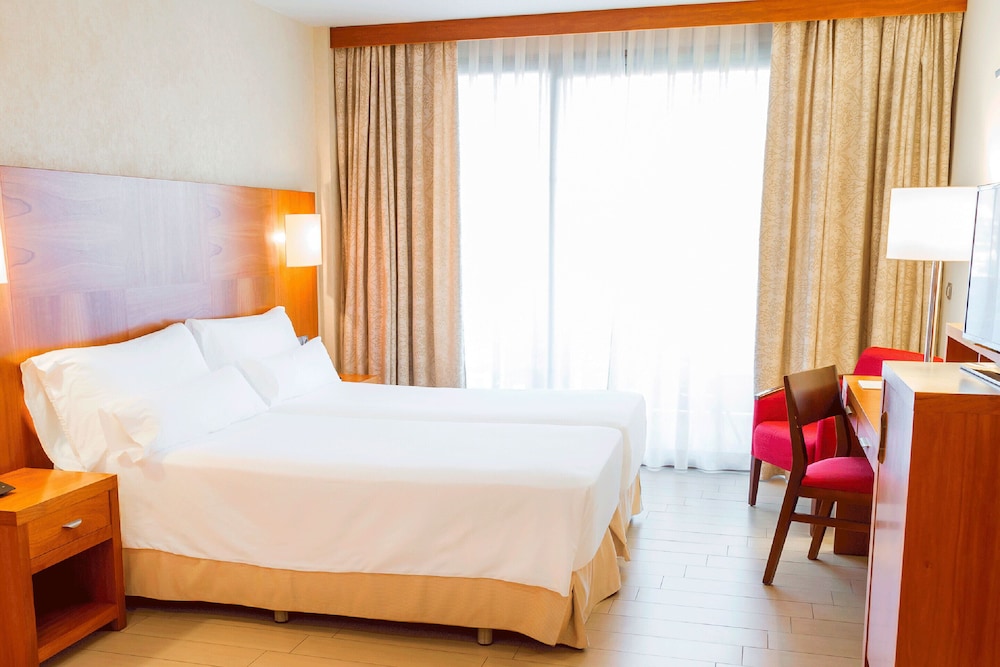 Double Room thumbnail 5