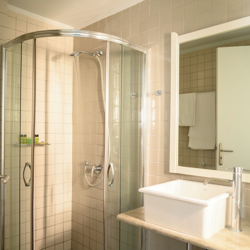 Standard Room - Photo 3