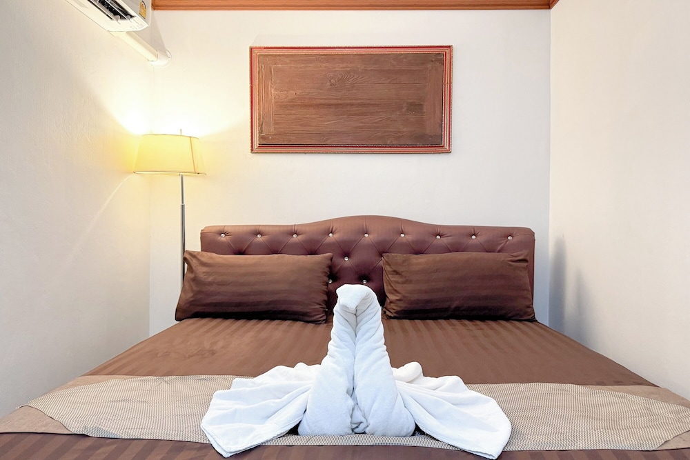 Standard King Room - Photo 1