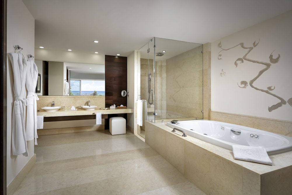 Grand Class Pool Suite Ocean Front - Photo 6