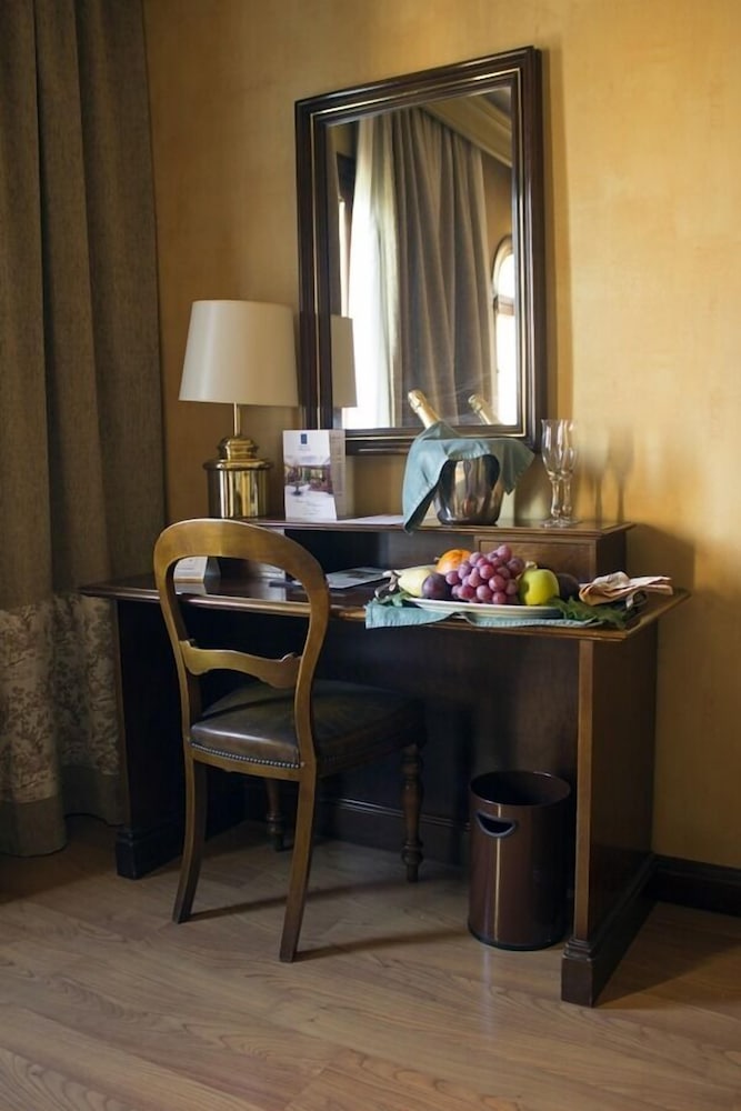 Double Room (extra bed)