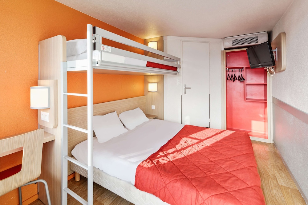 Standard Room, Multiple Beds photo 1