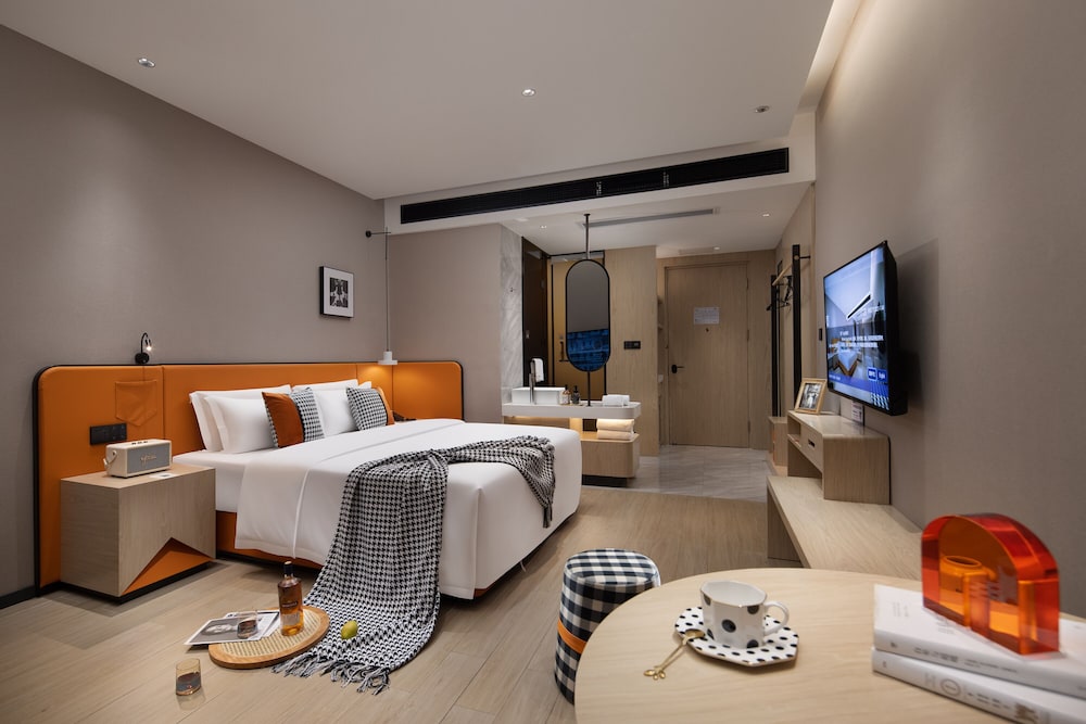 Luxury Single Room, 1 Queen Bed