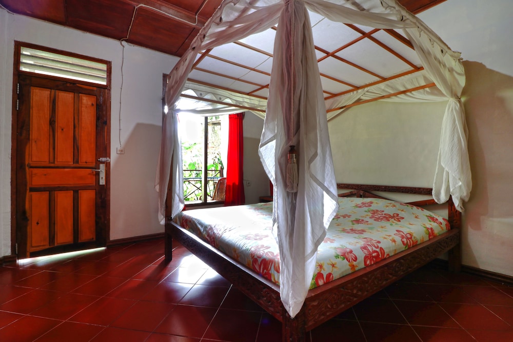 Deluxe Room - Photo 2