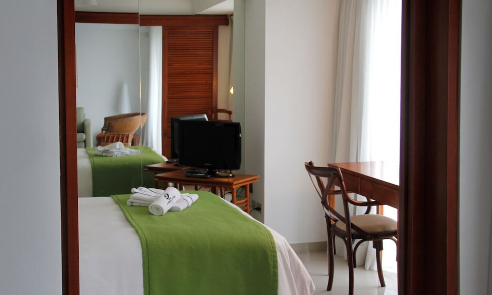 Deluxe Room, City View photo 2