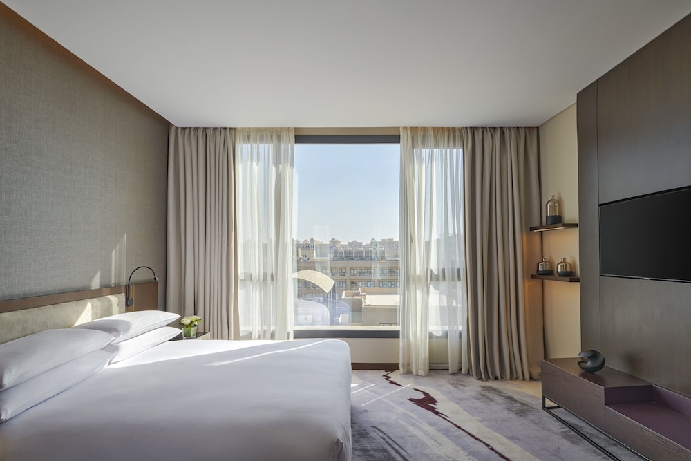 1 Bedroom Suite Arkan Plaza View - Photo 2