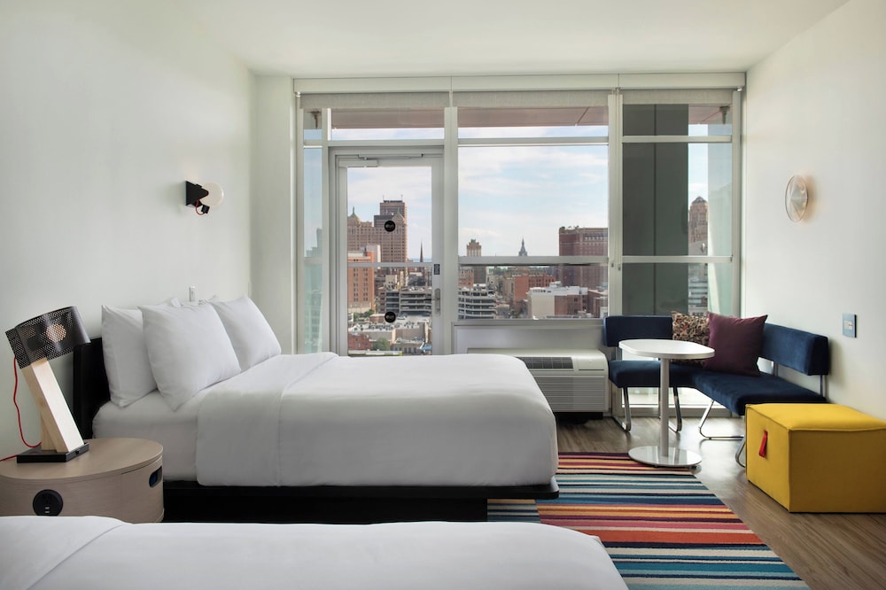Room, 2 Queen Beds, Balcony (Mobility Accessible, Roll-in Shower) - Photo 4