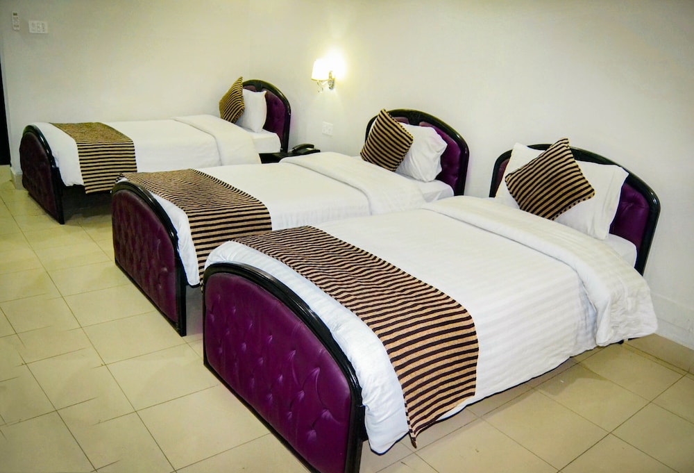 Standard Triple Room, 3 Twin Beds, Accessible