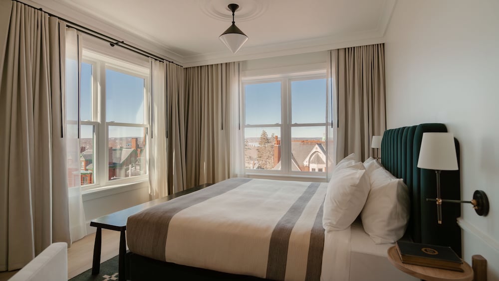 Panoramic Room