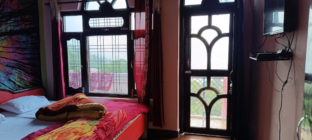 Deluxe Double Room, Multiple Beds photo 3