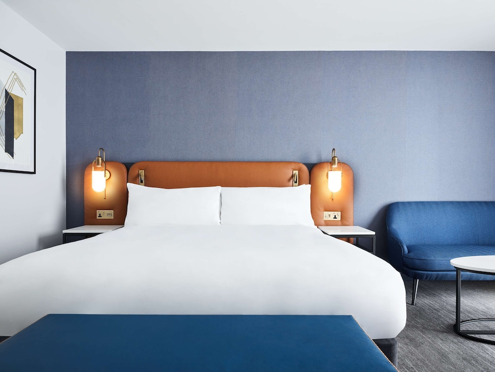 Room, 1 King Bed, Park View thumbnail 5