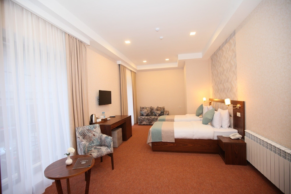 Deluxe Double or Twin Room - Photo 1