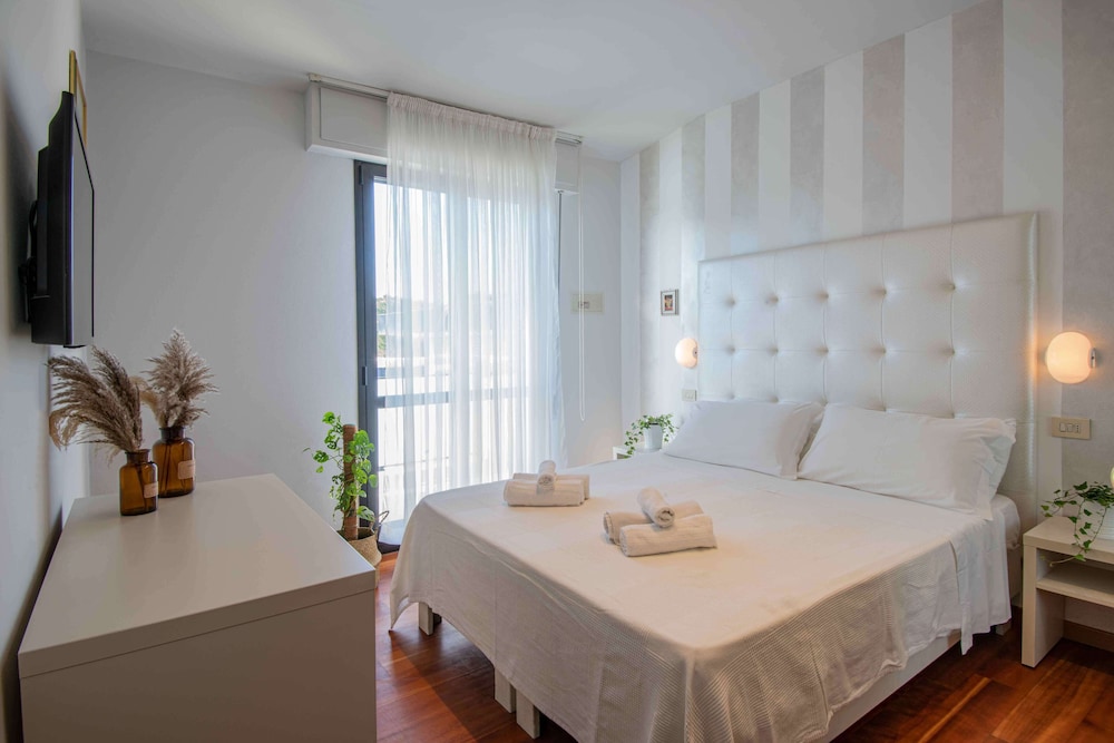 Double Room, Balcony - Photo 6