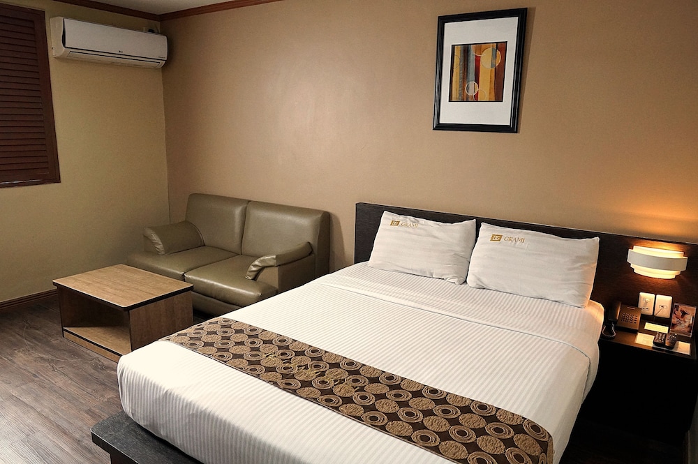 Deluxe Double Room, 1 Queen Bed, Non Smoking - Photo 2