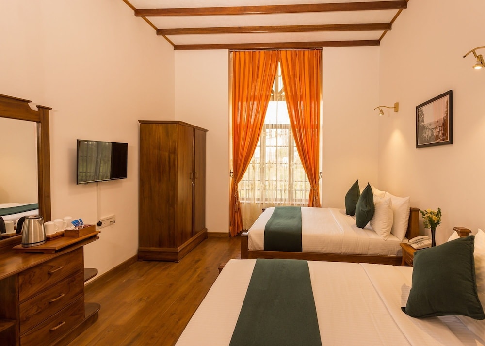 Deluxe Triple Room, 1 Bedroom, Non Smoking, Mountain View