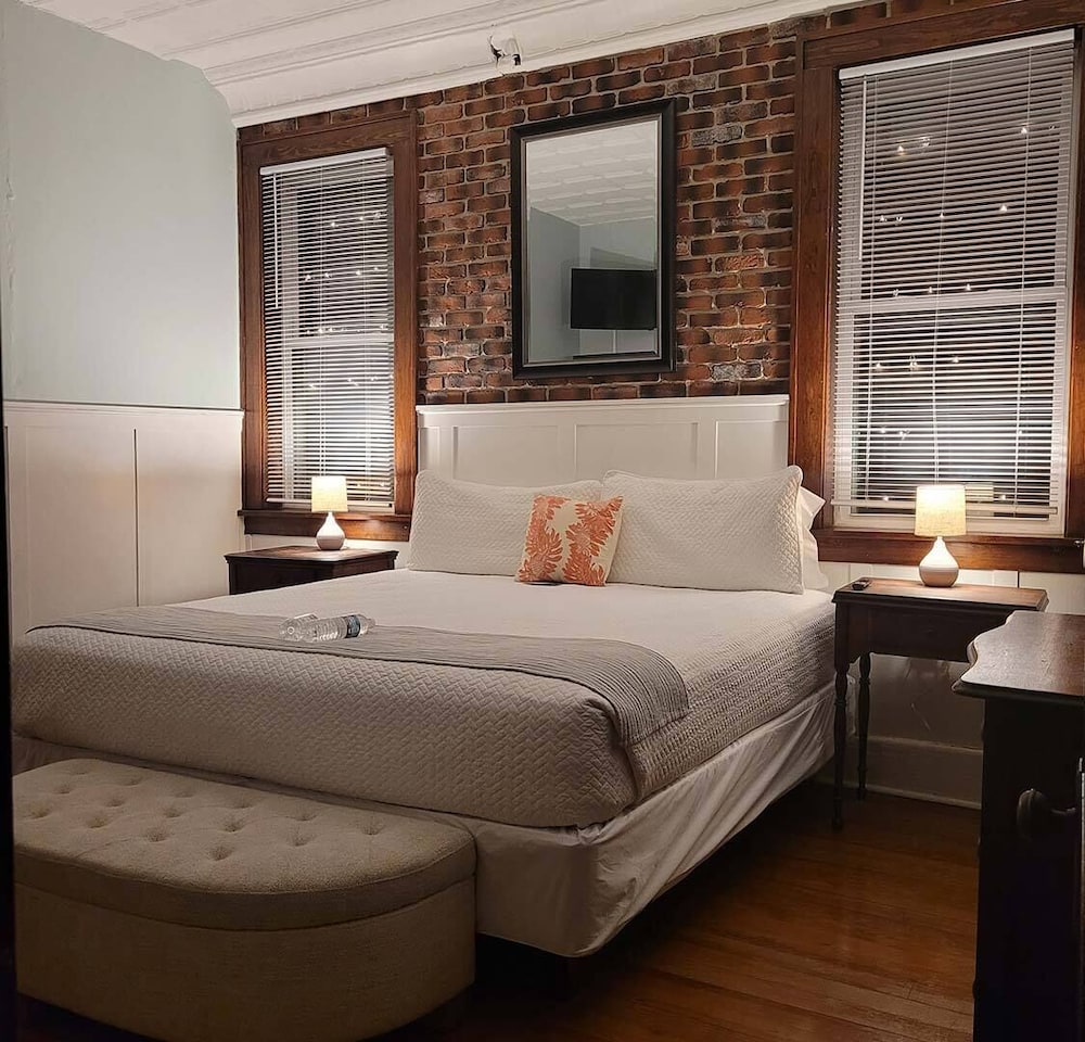 Double Room, 1 King Bed