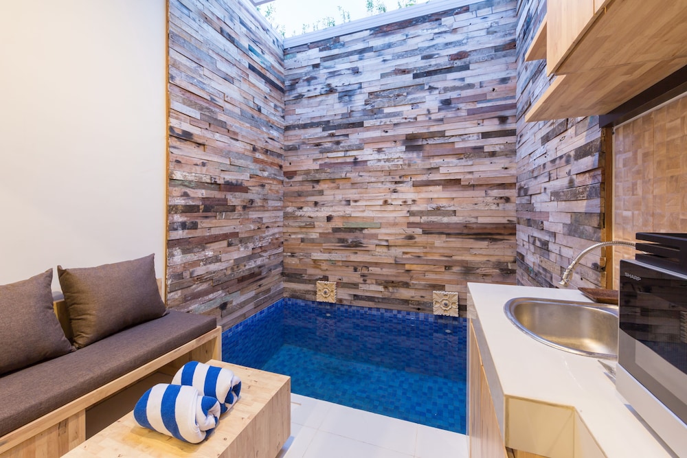 One Bedroom Plunge Pool Villa - Photo 6