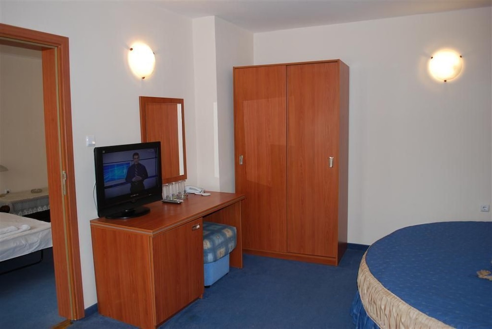 Double Room, Balcony - Photo 2