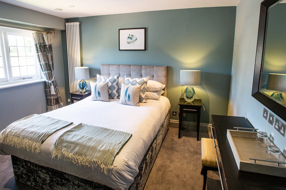 Standard Double Room - Photo 8