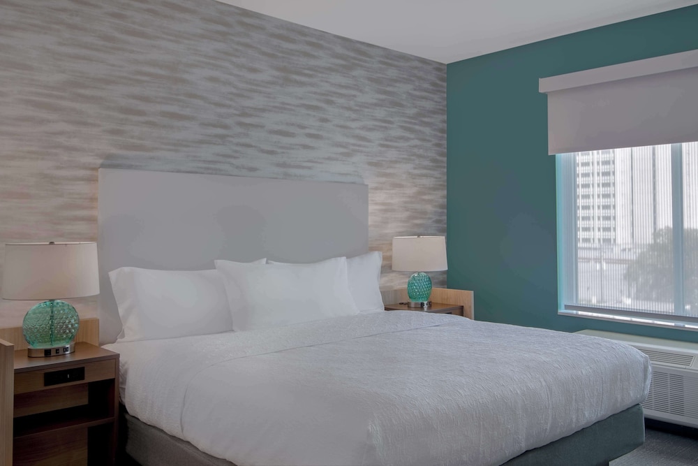 Suite, 1 Bedroom - Photo 7